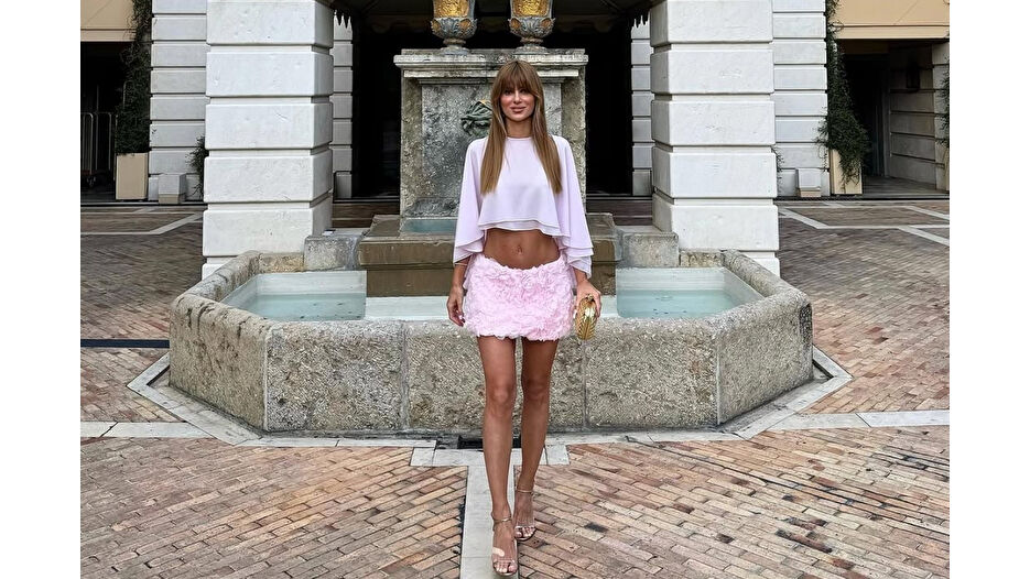 Nazlı Sabancı’nın pembe Monaco şıklığı