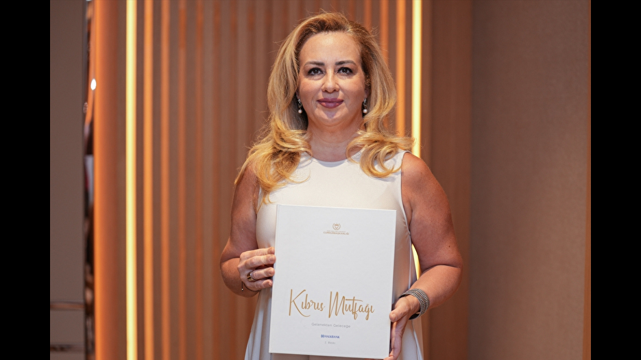 Sibel Tatar'dan Kıbrıs mutfağı kitabı