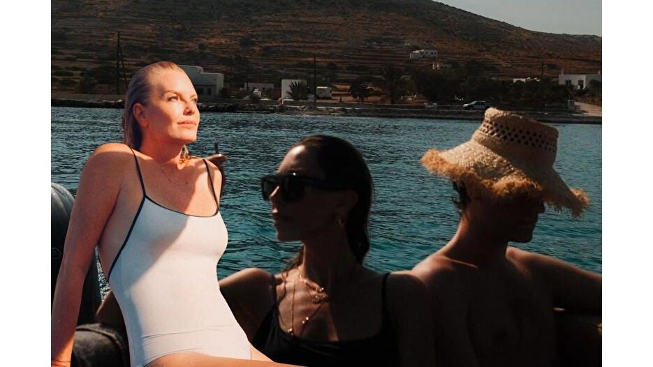Alara Koçibey ve kızı Jasmine Paris'in deniz keyfi