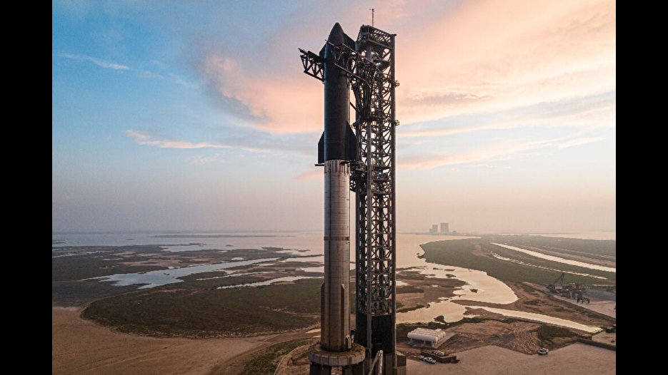 Starship roketi 10’uncu test uçuşunu başarıyla tamamladı