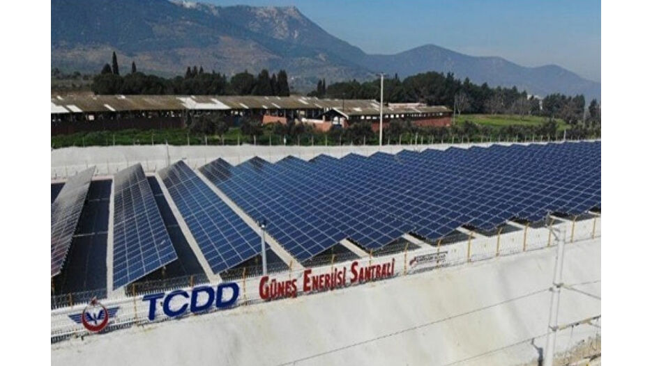 Demir yollarında 4 güneş enerjisi santrali devrede