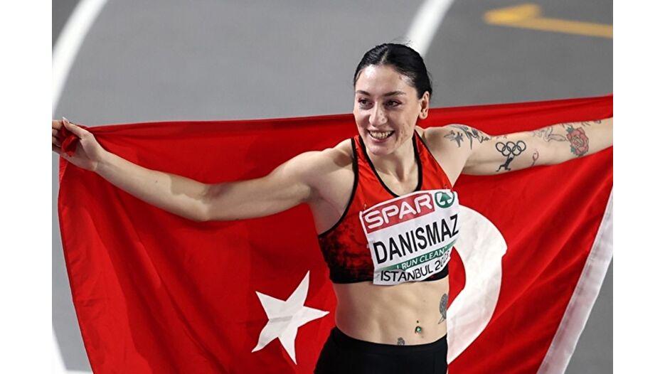 Tuğba Danışmaz, Dünya Atletizm Şampiyonası'nda finalde