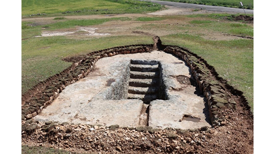 8 oda mezar daha gün yüzüne çıkarıldı