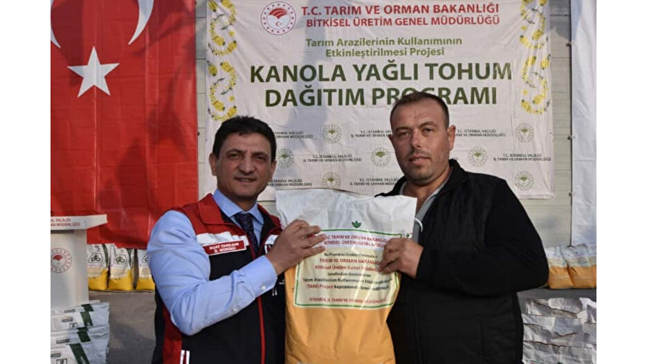 İstanbullu çiftçilere kanola tohumu dağıtıldı