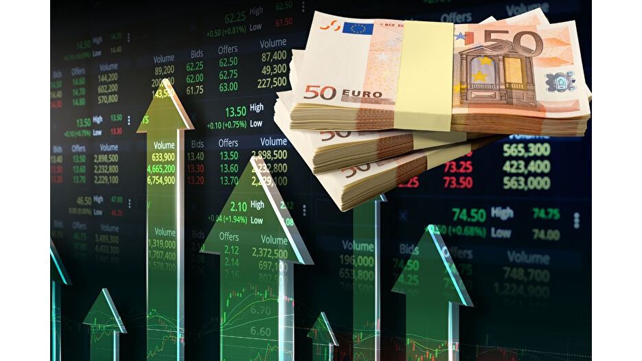 AB ağustosta 5,8 milyar euro açık verdi