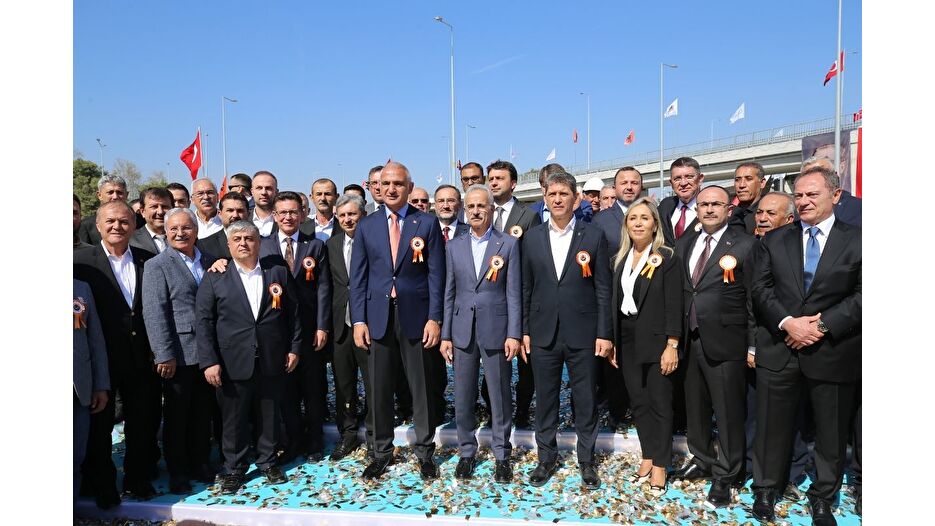 Uraloğlu ve Ersoy, iki kavşağın açılışında konuştu