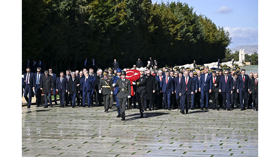 Cumhurbaşkanı Erdoğan ve devlet erkanı Anıtkabir'de
