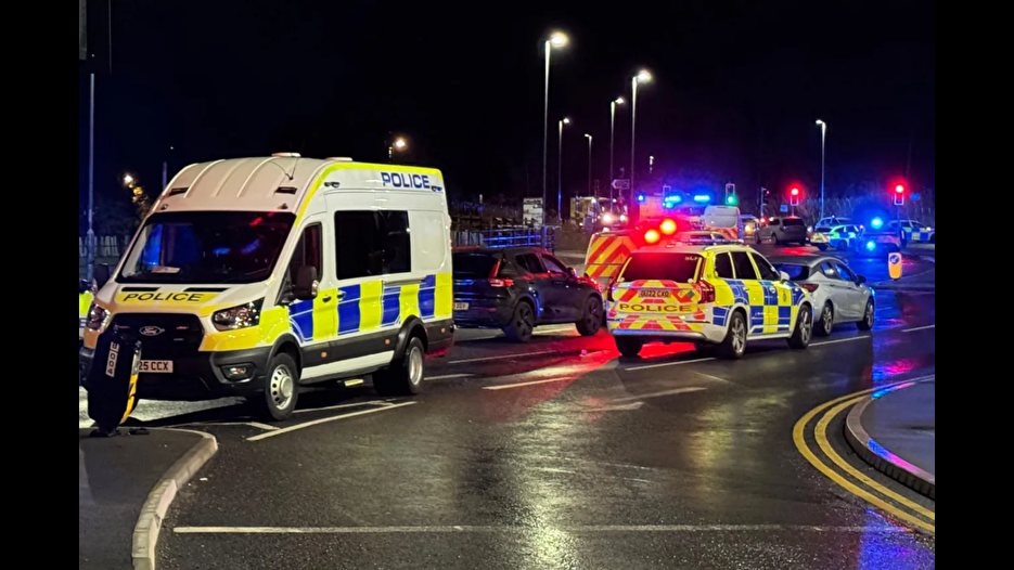 İngiltere'de trende kanlı saldırı: 10 yaralı