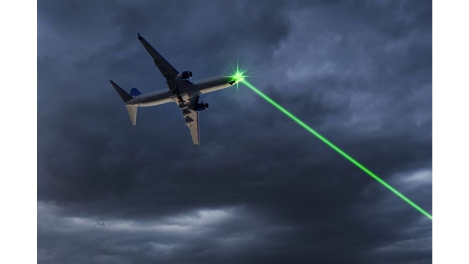 Uçağa lazer tutana 164 bin 613 lira ceza