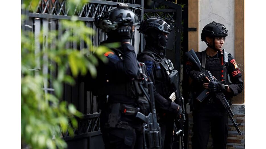 Endonezya’da okul camisinde patlama