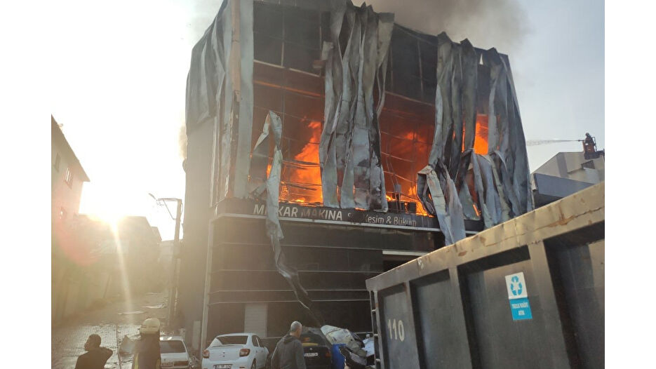 Parfüm fabrikası alev alev yandı: 6 kişi öldü