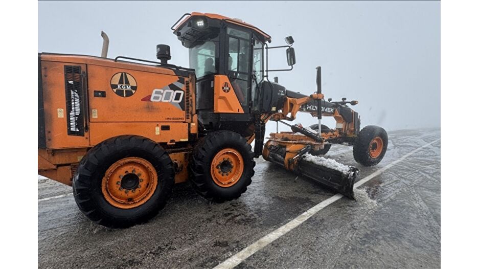 Ulaştırma ekiplerinin karla mücadele mesaisi başladı