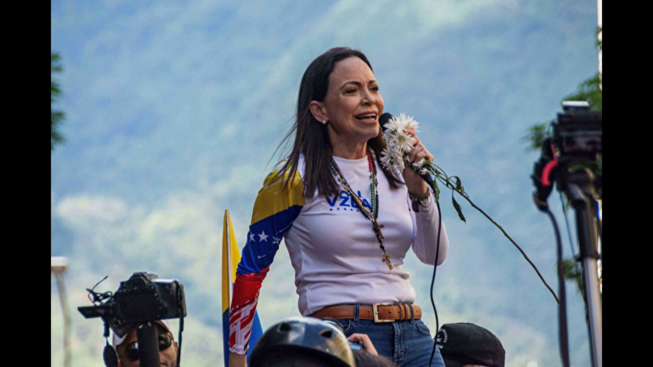 Nobel ödüllü Machado'dan orduya 'silah bırak' çağrısı