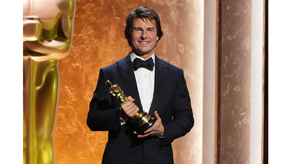Tom Cruise ilk Oscar'ını aldı