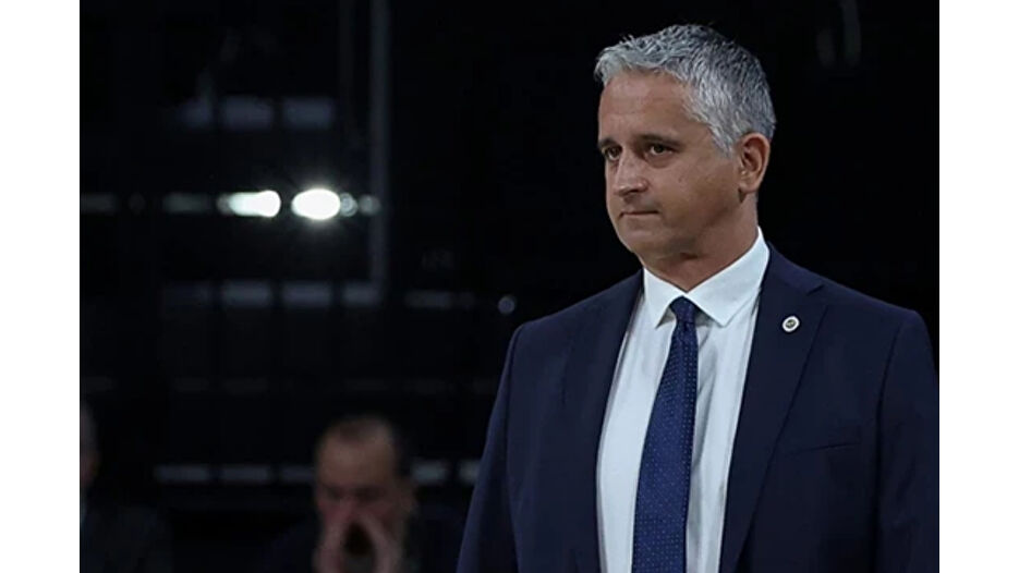 Anadolu Efes, Kokoskov ile yollarını ayırdı