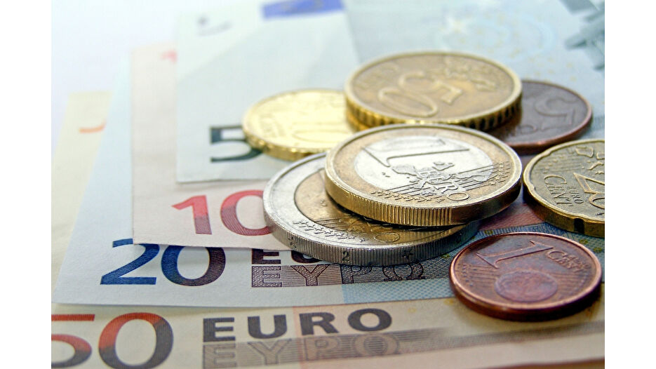 Euro Bölgesi'nde yıllık enflasyon kasımda yükseldi