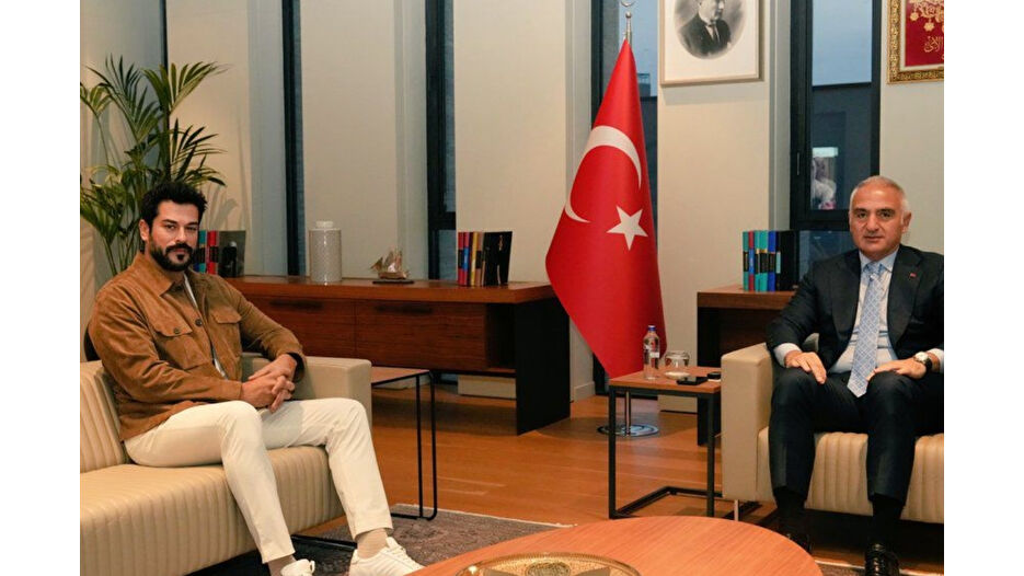 Burak Özçivit’ten Bakan Ersoy’a ziyaret