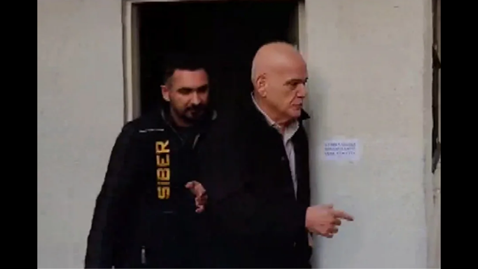 Gözaltındaki Ahmet Çakar hastaneye kaldırıldı