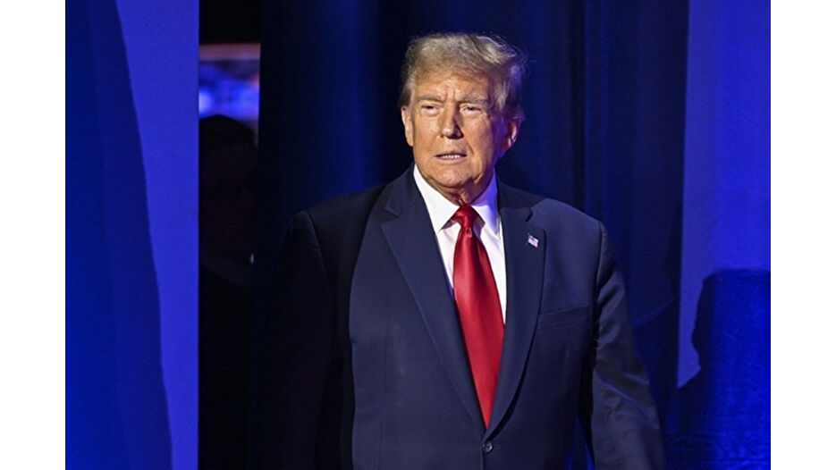 Trump, Netflix'in Warner Bros'u almasına el attı