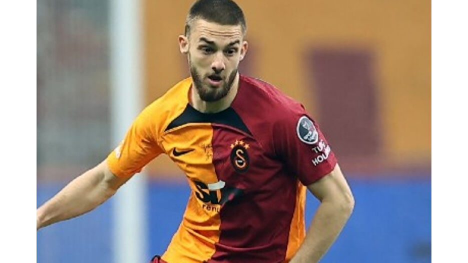 Galatasaray’da yaprak dökümü başladı