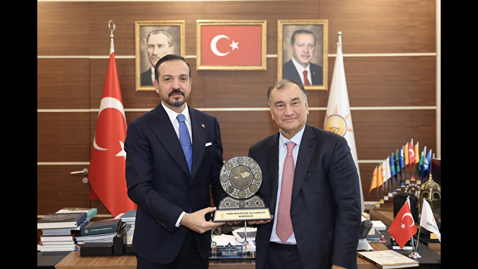 Ülker'den AK Parti'ye ziyaret