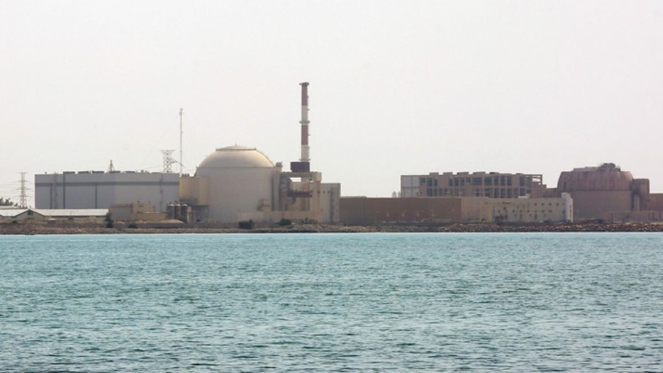 İran: Nükleer santral sahasına füze isabet etti