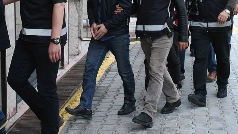 İzinsiz sermaye piyasası faaliyetinde 5 kişiye gözaltı