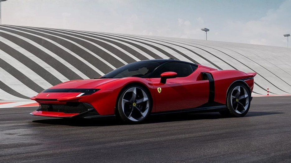 Lüks otomobili savaş da durduramadı