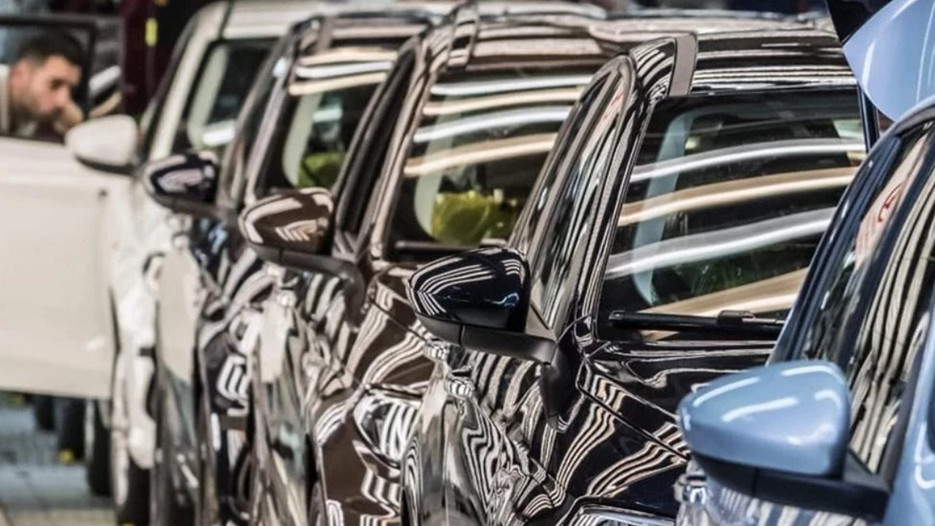 Savaş otomotivde ivmeyi kesti