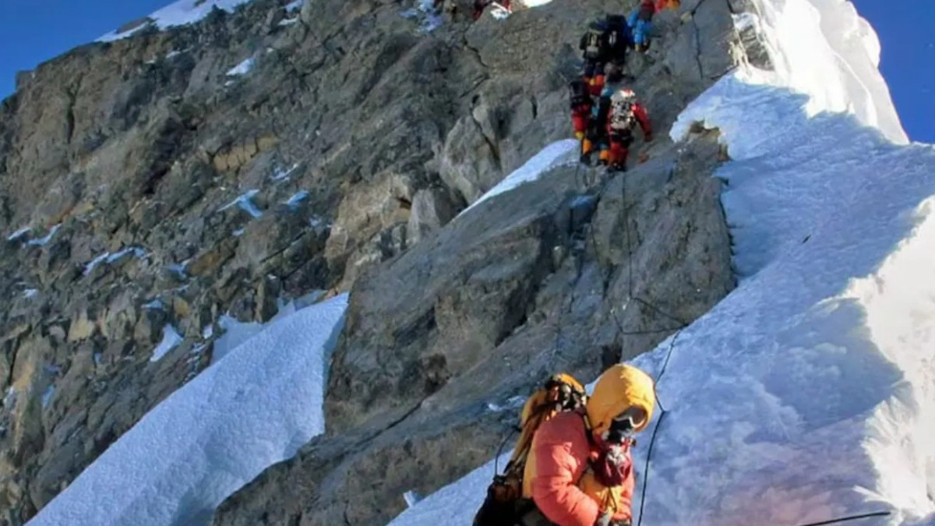 Dünyanın çatısında akıl almaz suçlama