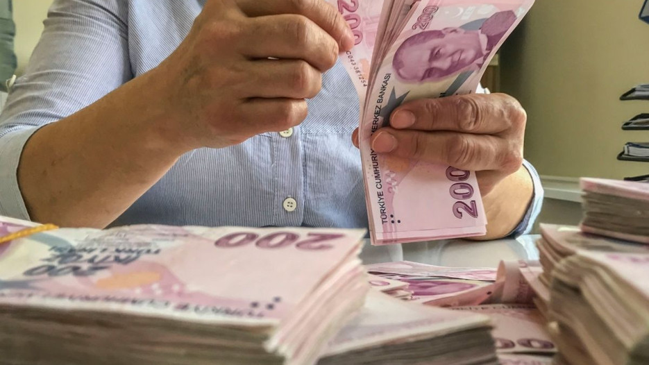 Hazine mart ayında 280 milyar lira açık verdi