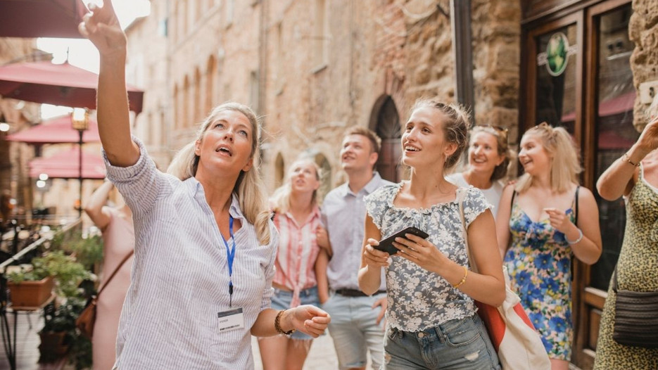 Bakanlıktan paket tur uyarıları