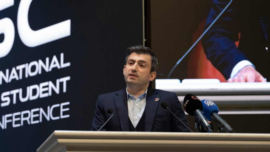 Genç hekimler beyin temasıyla buluştu