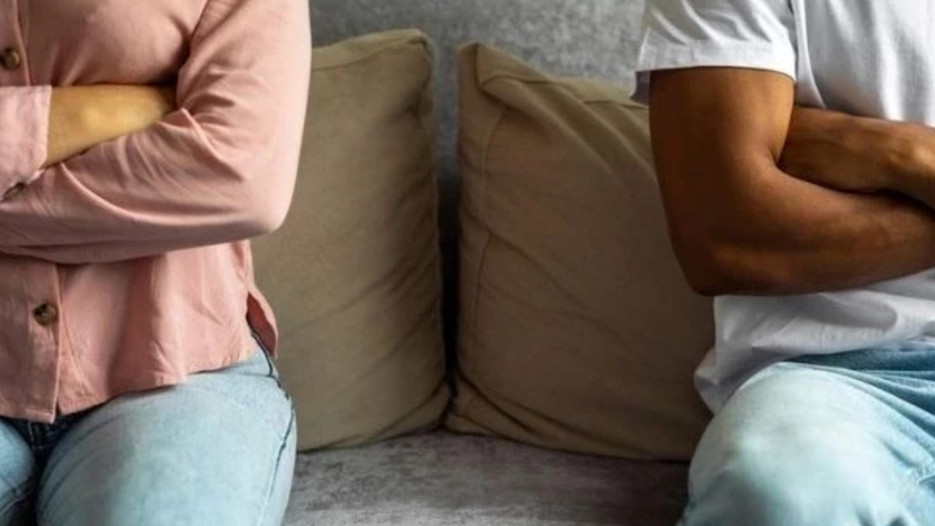 İnternet bağımlısı eşe mahkemeden ağır fatura