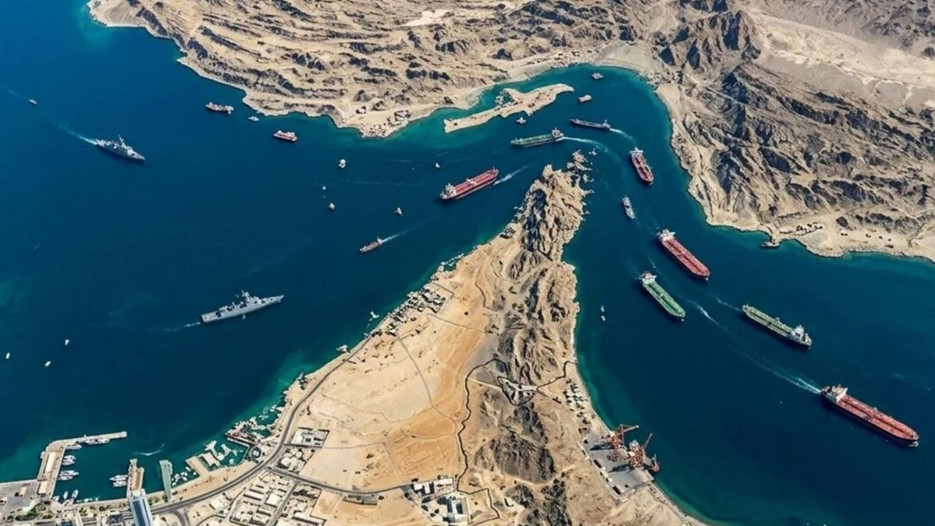 İran Hürmüz'ü yeniden kapattı