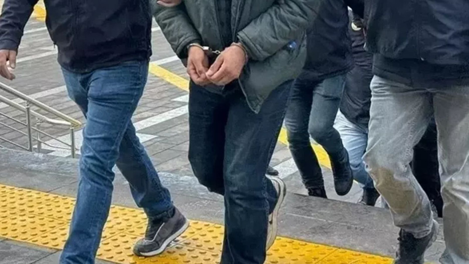 Finans kuruluşuna tefecilik operasyonu: 4 gözaltı