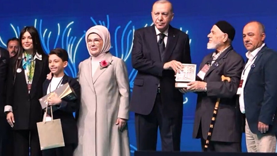 Emine Erdoğan'dan aile ve nüfus paylaşımı