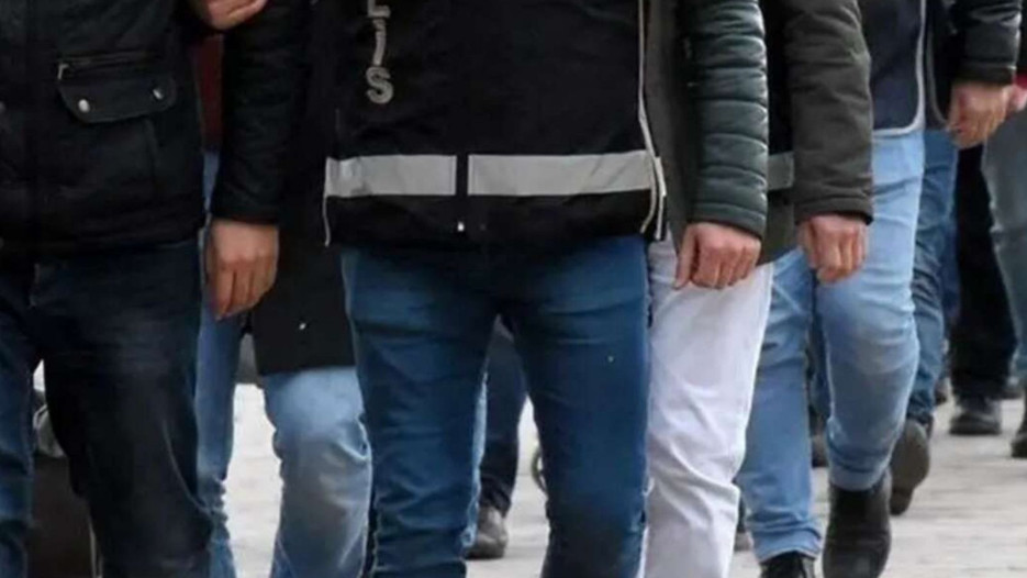 'Sahte belgeli ikamet izni' operasyonunda 31 gözaltı