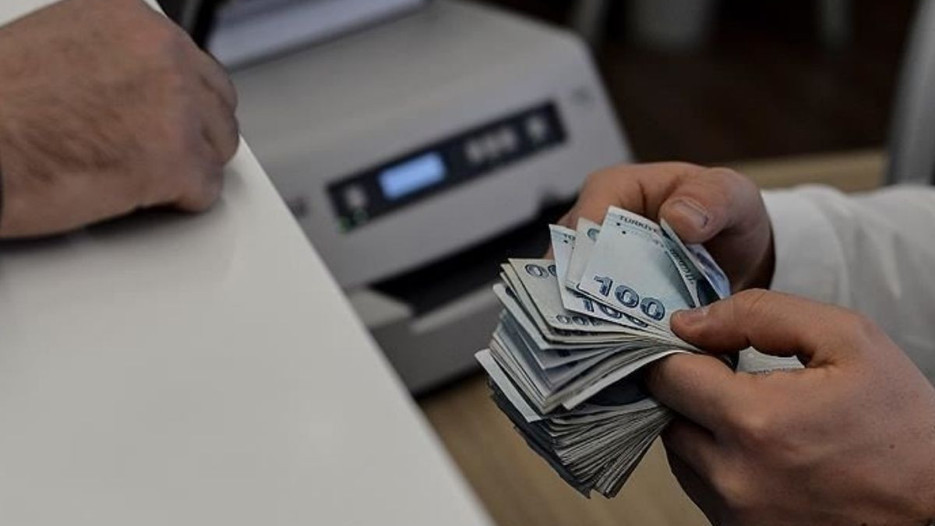 Emekli maaşı ve bayram ikramiyesi tarihleri açıklandı