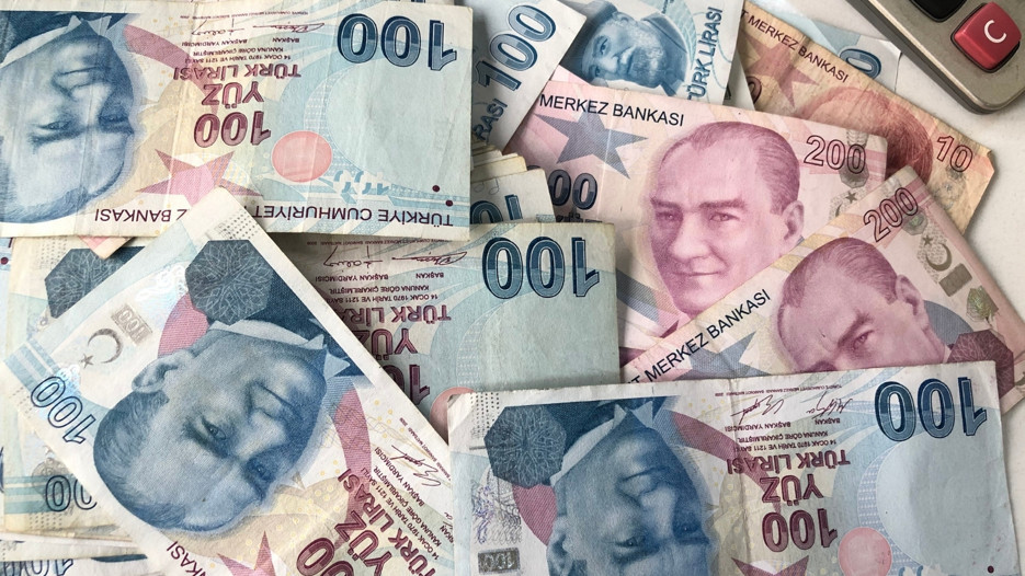 Hazine bugünkü ihalede 29,8 milyar lira borçlandı