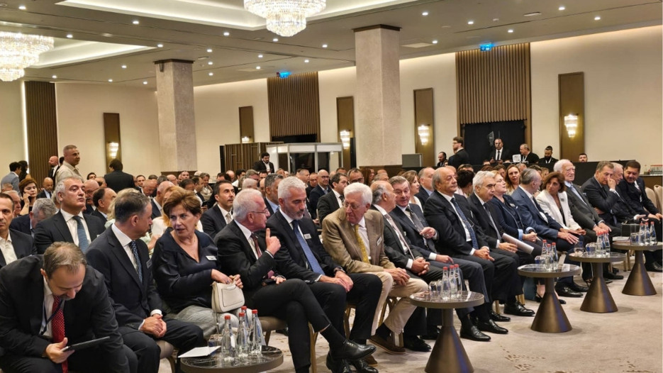 Patronlar Kulübü'nden denge vurgusu