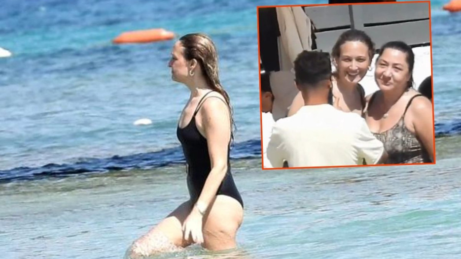 Gupse Özay, ailece Çeşme tatilinde