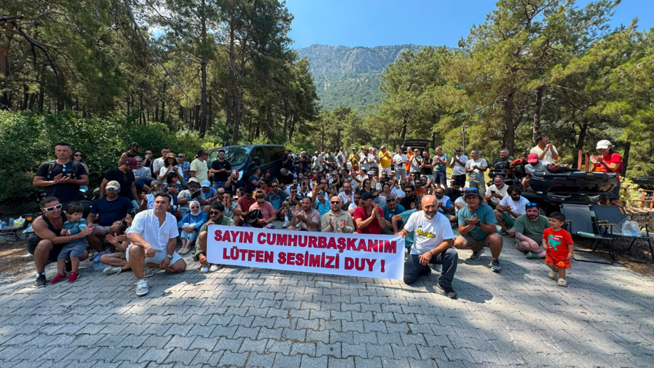 Ölüdeniz'de yamaç paraşütü pilotları uçuşları durdurdu
