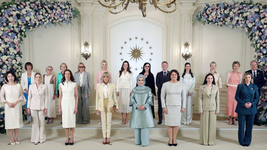 Emine Erdoğan lider eşlerini Çankaya'da ağırladı