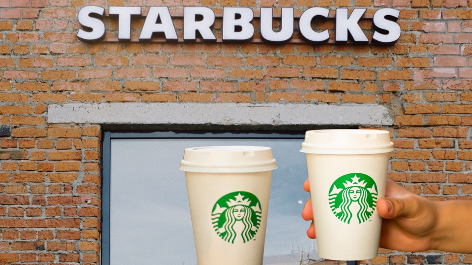 Starbucks merkezine polis baskını