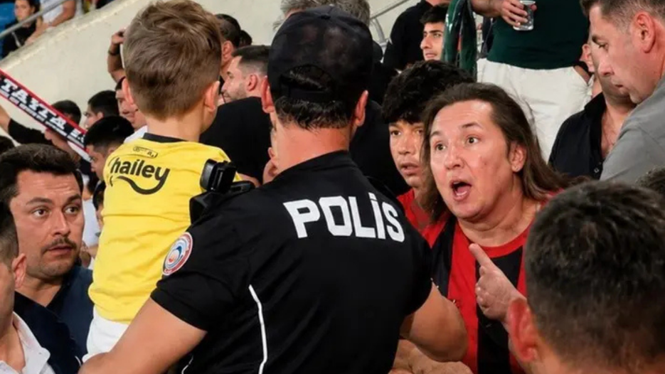 Bakan Bak Fenerbahçeli çocuk için açıklama yaptı