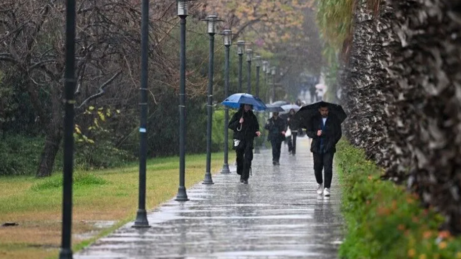 Ani su baskınlarına dikkat kuvvetli sağanak alarmı