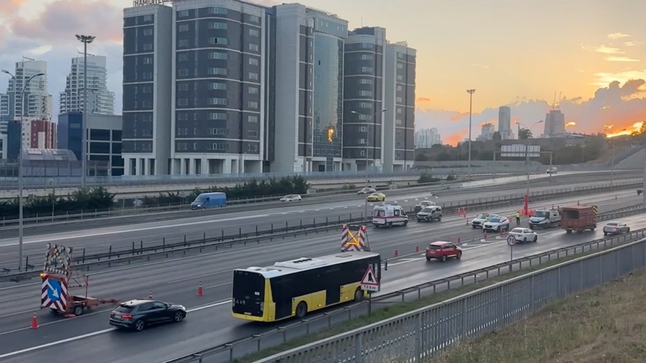 İstanbul'da bazı yollar trafiğe kapatıldı