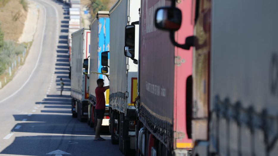 Hamzabeyli Sınır Kapısı'nda 30 kilometrelik tır kuyruğu