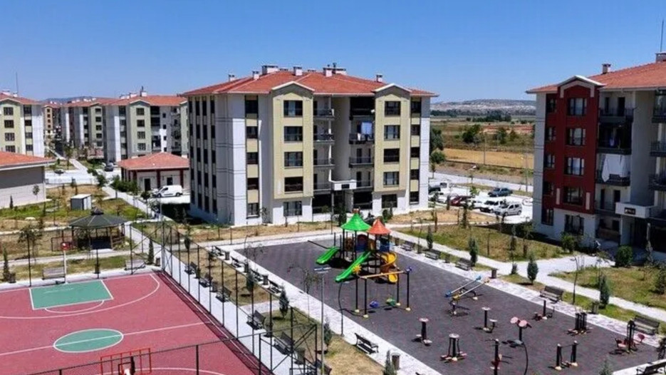Türkiye'de 2 milyon 378 bin yapı dönüştü